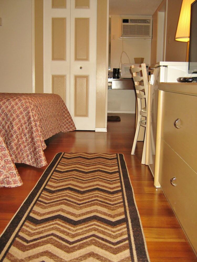 Motel Slumber Lodge