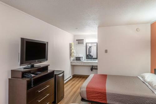 Skyline Motel