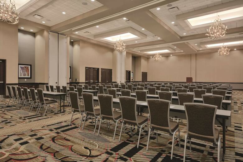 Hotel Embassy Suites Tuscaloosa Alabama Downtown