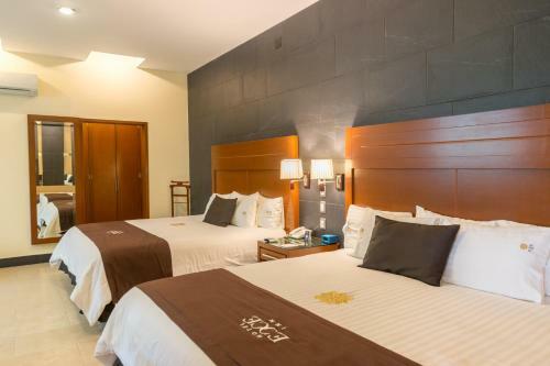 Hotel Ecce Inn
