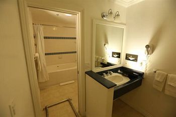 Hotel Atwater