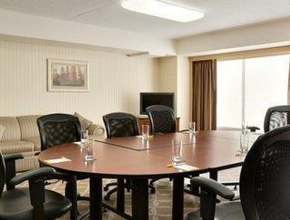 Days Hotel & Suites - Lloydminster