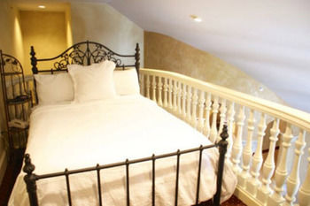 Hotel Chateau Avalon