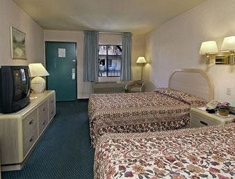 Hotel Howard Johnson Norco
