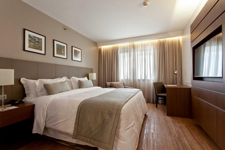 Hotel Golden Tulip Colinas
