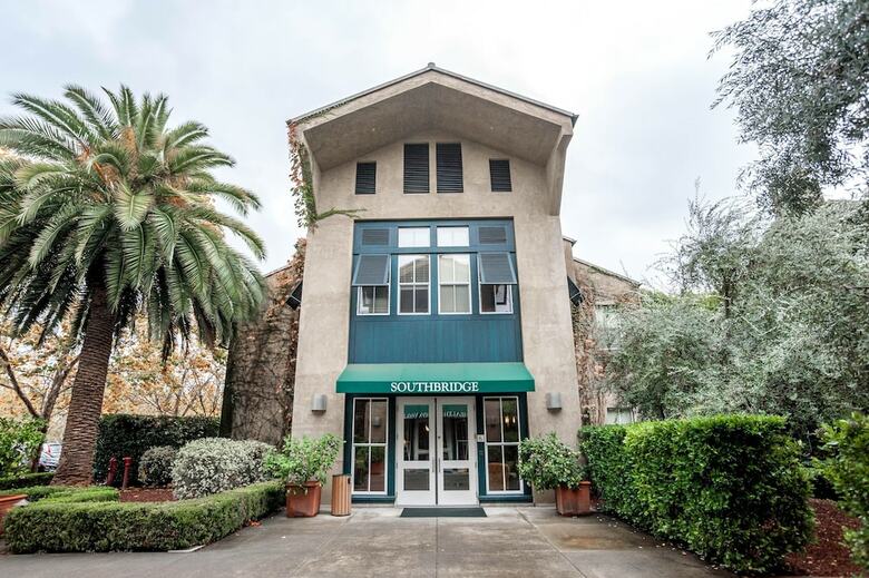Hotel Southbridge Napa Valley