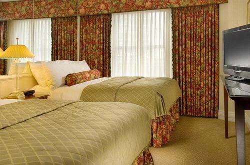 Mayflower Park Hotel