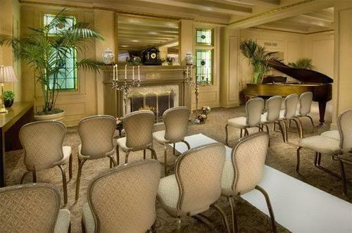 Mayflower Park Hotel