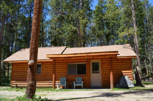 Daven Haven Lodge & Cabins
