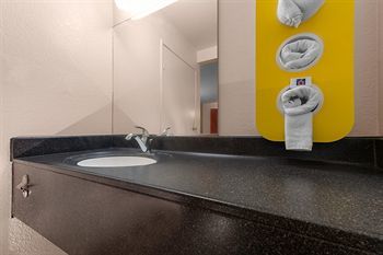 Motel 6 Hartford - Wethersfield