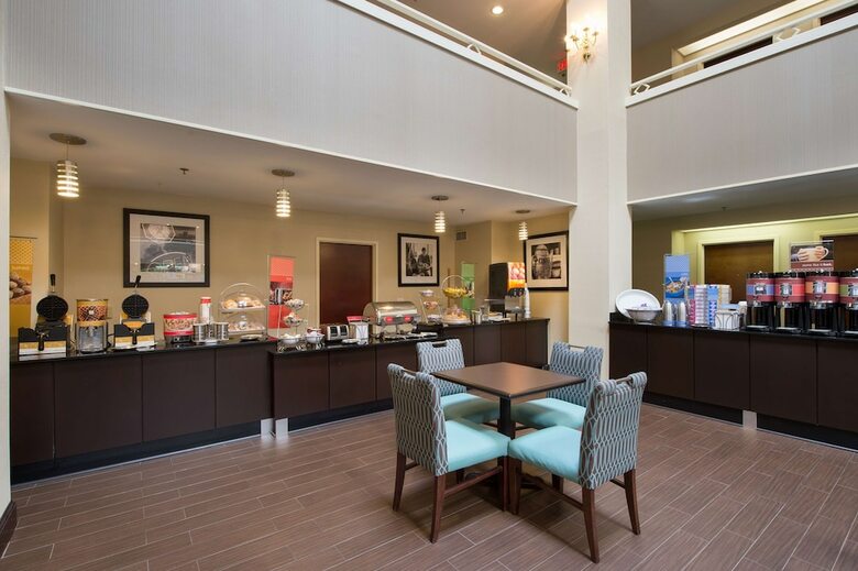 Hotel Hampton Inn Cornelia