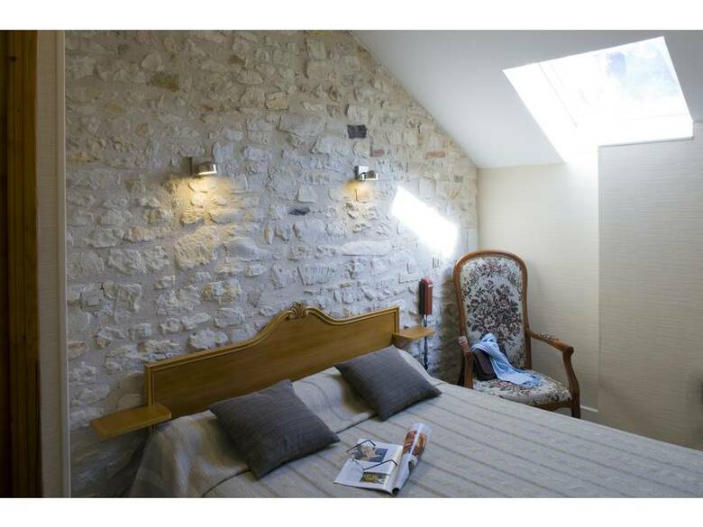 Hotel Logis Le Puits Dor�