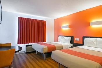 Motel 6 Rockford