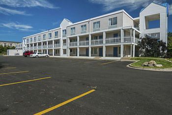 Motel 6 Rockford