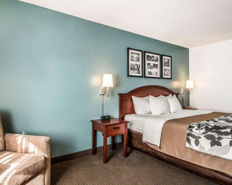 Hotel Sleep Inn & Suites