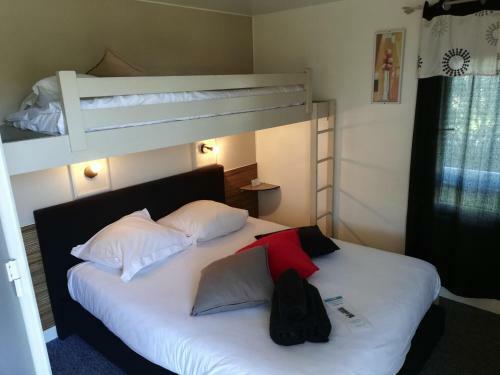 Hotel Kyriad Direct Saintes (ex Balladins)