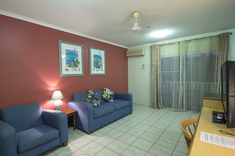 Hotel Coral Tree Inn
