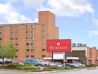 Hotel Ramada Marquette