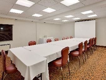 Hotel Ramada Marquette