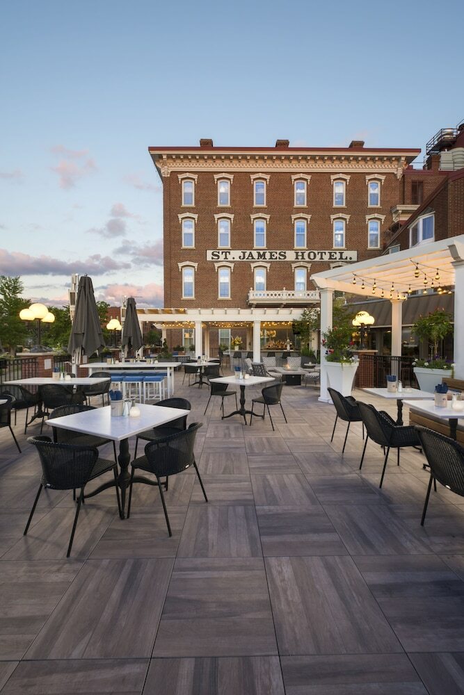 St James Hotel