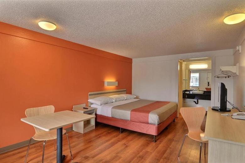 Motel 6 Altoona
