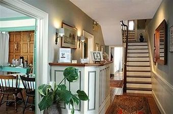 Bed & Breakfast Historic Smithton Inn