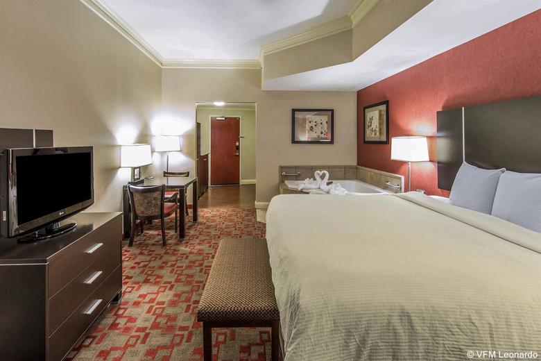 Hotel Clarion Inn Dollywood Area