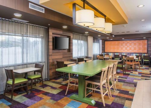 Hotel Fairfield Inn & Suites Tyler