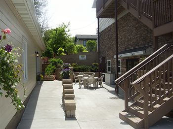 Posada Price Pointe Inn