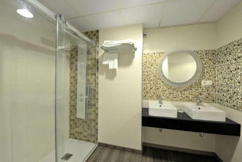 Hotel Salobre�a Suites