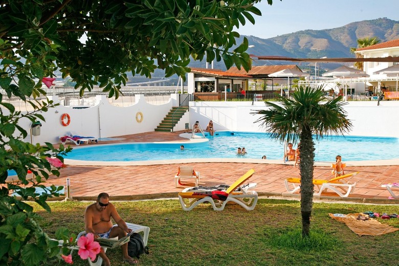 Hotel Ele La Perla