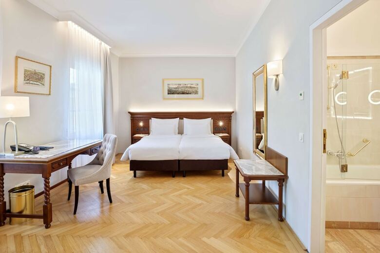 Hotel Altstadt Radisson Blu