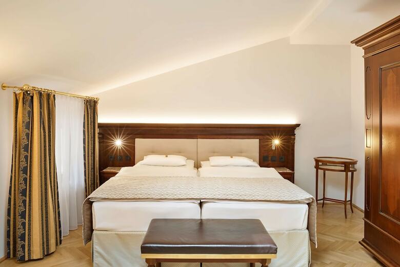 Hotel Altstadt Radisson Blu