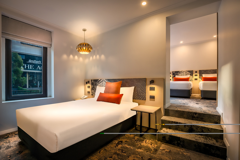 Hotel Batman�s Hill On Collins