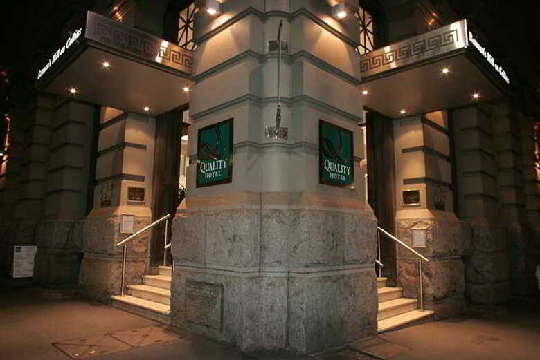 Hotel Batman�s Hill On Collins