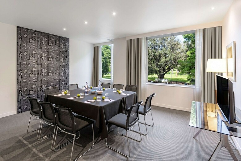Hotel Radisson On Flagstaff Gardens