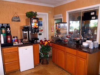 Hotel Harbor Inn &amp; Suites