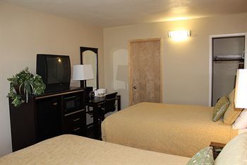 Hotel Harbor Inn &amp; Suites