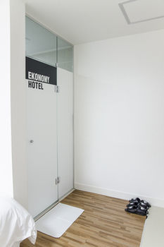 Ekonomy Hotel Haeundae