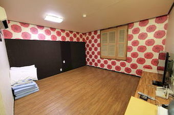 Valentine Hotel