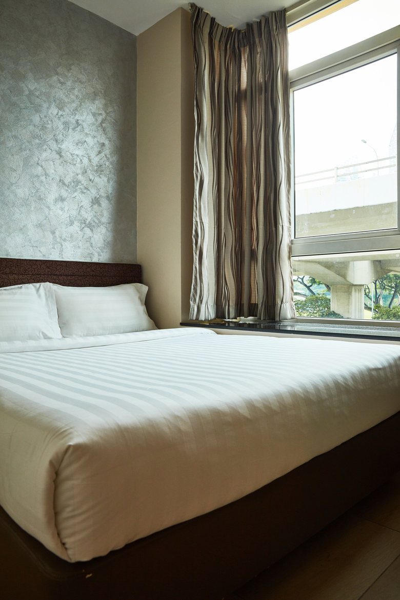 Fragrance Hotel - Royal
