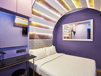 Fragrance Hotel - Royal