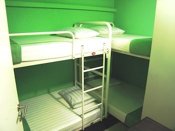 Moni Gallery Hostel
