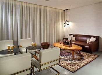 Hotel Clover 769 North Bridge Road