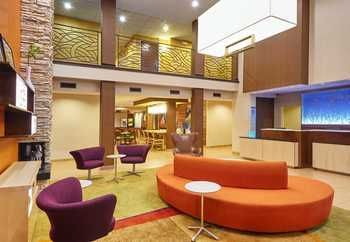 Hotel Fairfield Inn & Suites By Marriott Lombard