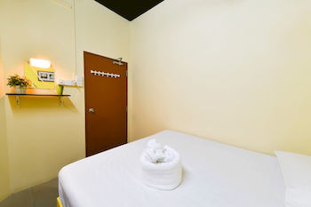 Feel At Home Hostel