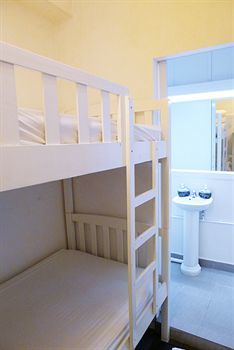 Albergue 5footway.inn Project Bugis