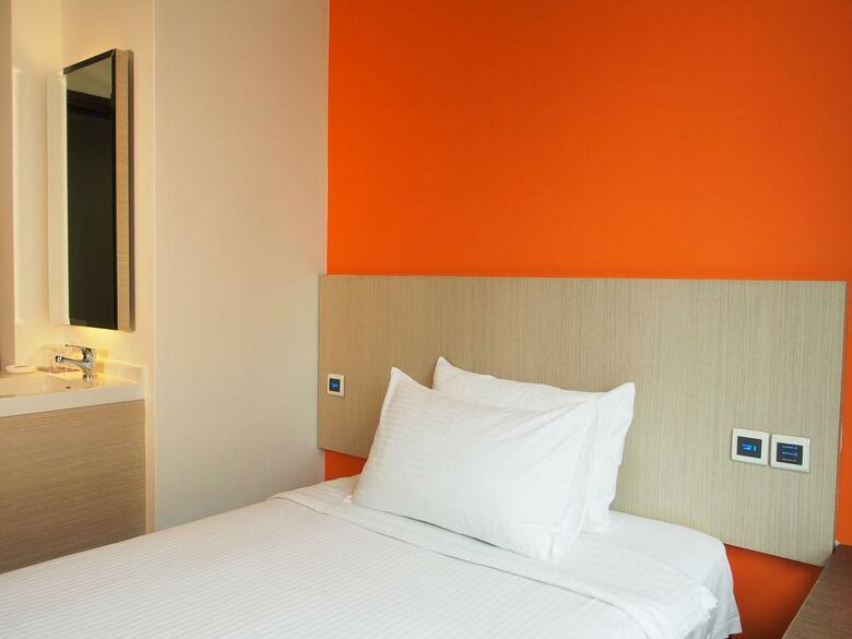 Aqueen Balestier Hotel