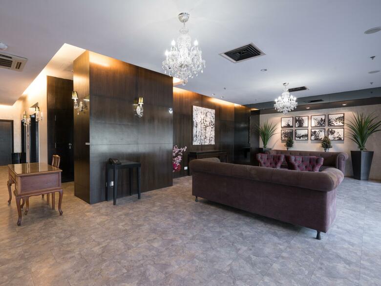 Hotel 81 Tristar
