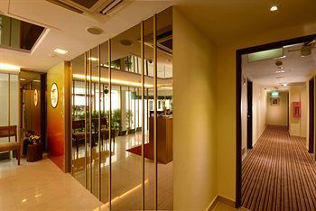Sandpiper Hotel